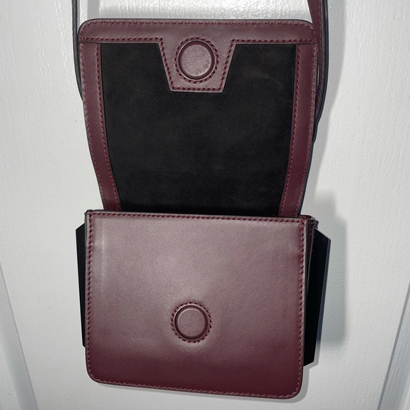 NWOT/Kendall & Kylie leather, burgundy crossbody bag - Picture 5 of 10